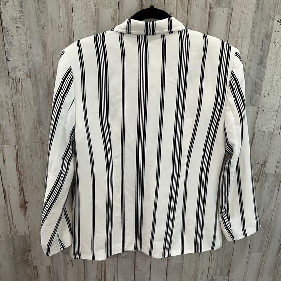 Sanctuary White Stripe One Button Blazer Jacket Two Pockets Womens Size Medium - Picture 4 of 8